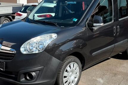 Opel Combo 156.477 km 9.450 &euro; Solingen 42659