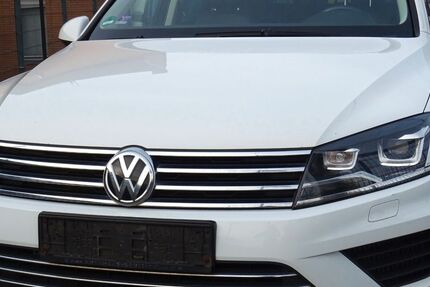 VW Touareg 274.582 km 12.499 &euro; Troisdorf 53840