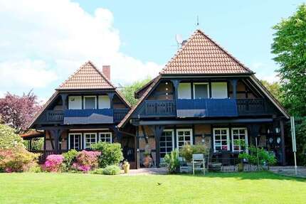 Haus zum Kaufen in Rösrath 949.500 € 229.1 m² 7 zimmer