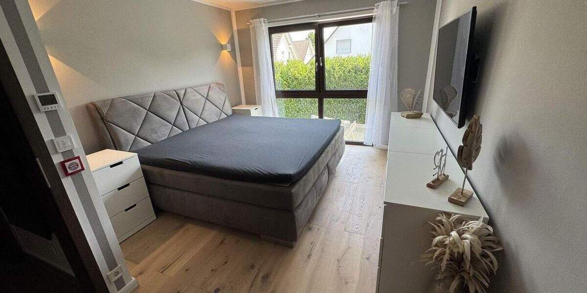 Doppelhaushälfte Rösrath - 7 Zimmer, 240 m&sup2;, 899.000&euro; | Angebot:24534219