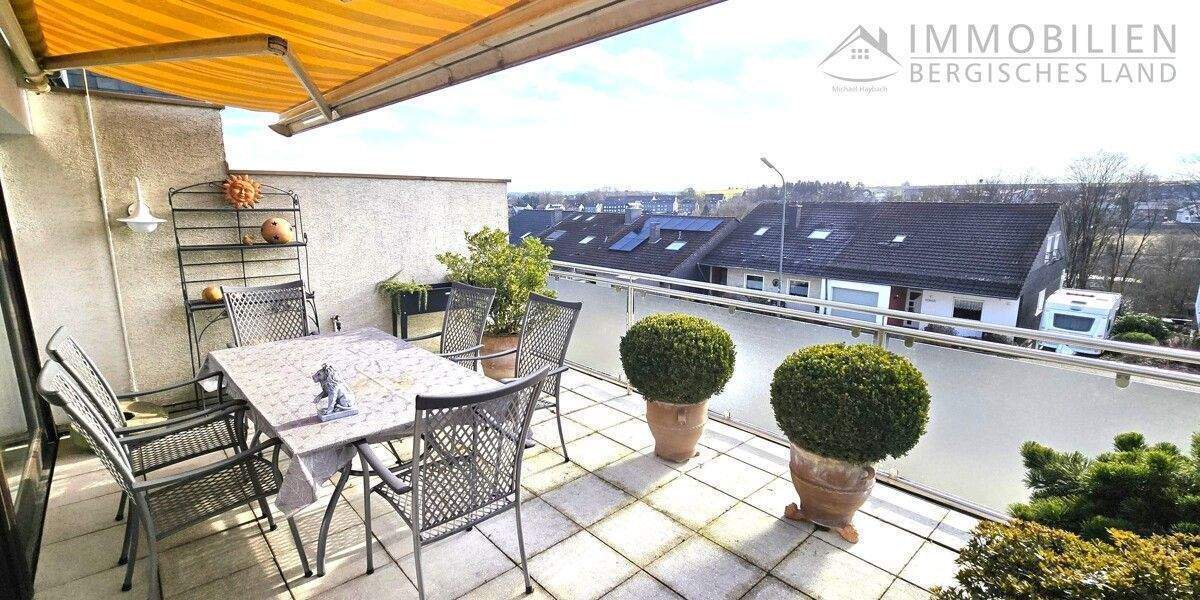 Reihenendhaus Hückeswagen Wiehagen - 5 Zimmer, 156 m&sup2;, 329.000&euro; | Angebot:25373837