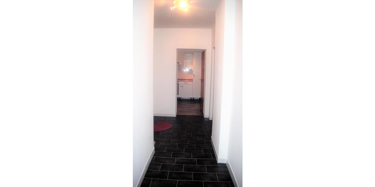 Renoviertes WG-Zimmer, ruhig, zentral, gute Verkehrsanbindung 1 zimmer