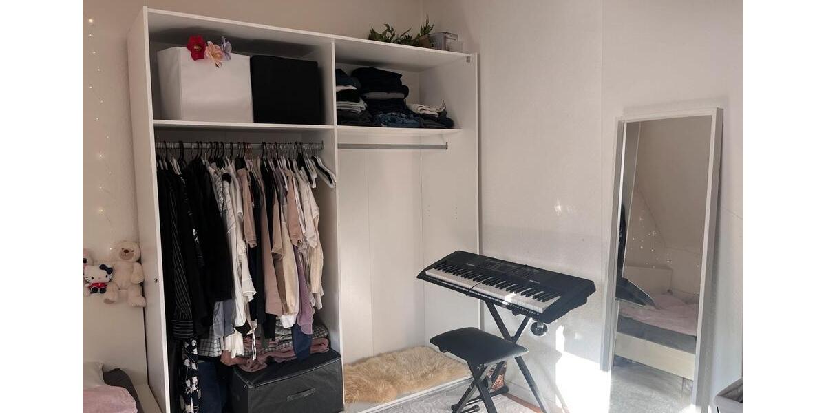 1 Zimmer in ruhigen 4er-FRAUEN-WG. zimmer