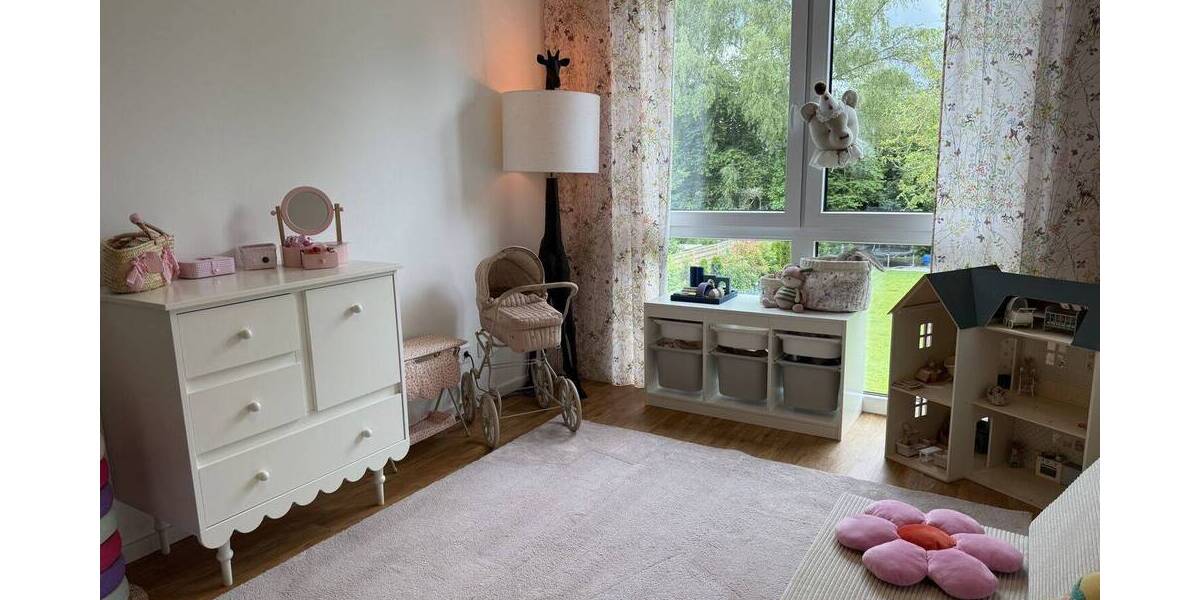 Doppelhaushälfte Neuss Reuschenberg - 4 Zimmer, 157 m&sup2;, 2.650&euro; | Angebot:26892236