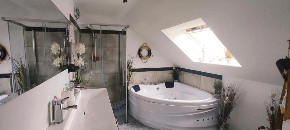 Einfamilienhaus mit Einliegerwohnung zimmer