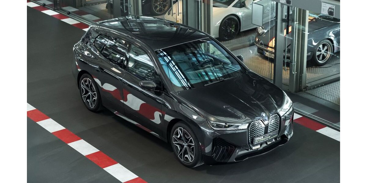 BMW iX 71.500 km 42.890 &euro; Köln 50829