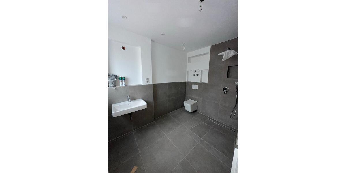 Erdgeschoßwohnung Leverkusen Bürrig - 2 Zimmer, 62 m&sup2;, 1.200&euro; | Angebot:24663574