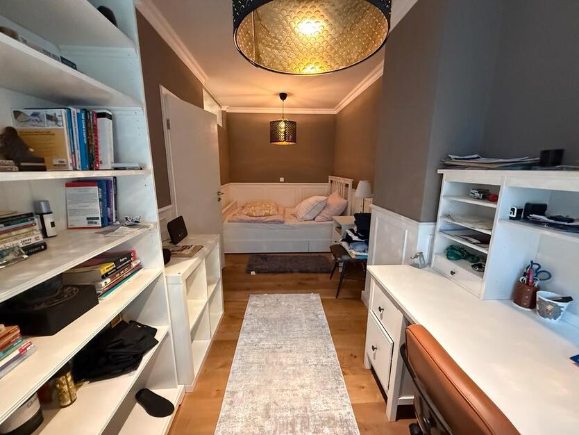 Moderne, vollmöblierte 2-Zimmer-Wohnung mit Garten in Köln zimmer