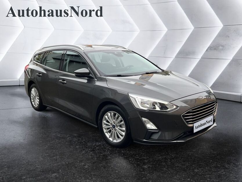 Ford Focus 134.946 km 10.900 € Köln-Riehl 50735