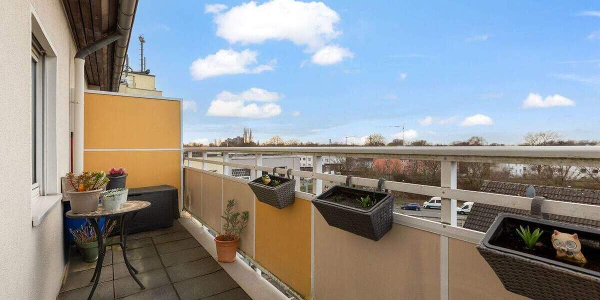 Etagenwohnung Köln Niehl - 3 Zimmer, 83 m&sup2;, 349.000&euro; | Angebot:24825568
