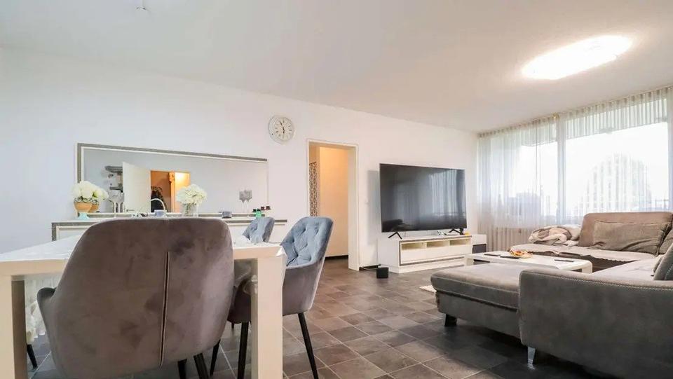 Etagenwohnung Grevenbroich - 3 Zimmer, 82 m&sup2;, 129.000&euro; | Angebot:26992914
