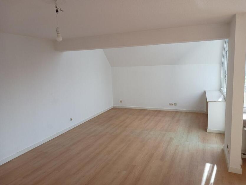 2 Zimmer Eigentumswohnung Drittes Zi. möglich Penthous-charakter