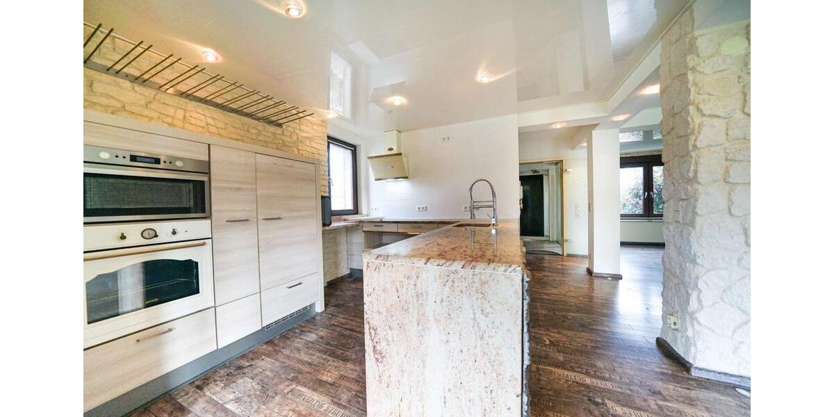 *TOP MIETPREIS: Geräumige Doppelhaushälfte mit großem Garten & Außenbereich in Düsseldorf-Wersten* 5 zimmer