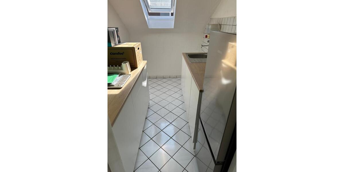 Dachgeschoßwohnung Neuss - 3 Zimmer, 60 m&sup2;, 850&euro; | Angebot:26248871