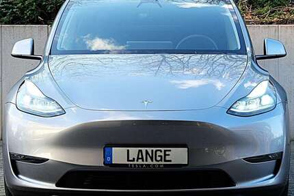 Tesla Model Y 38.170 km 33.680 &euro; Köln 50996