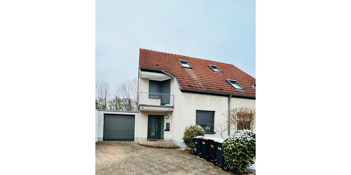 Freundliche moderne Doppelhaushälfte mit Garten in Köln-Höhenhaus 4 zimmer