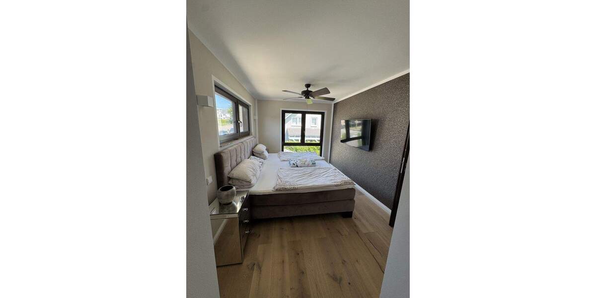 Doppelhaushälfte Rösrath - 7 Zimmer, 240 m&sup2;, 899.000&euro; | Angebot:24534219