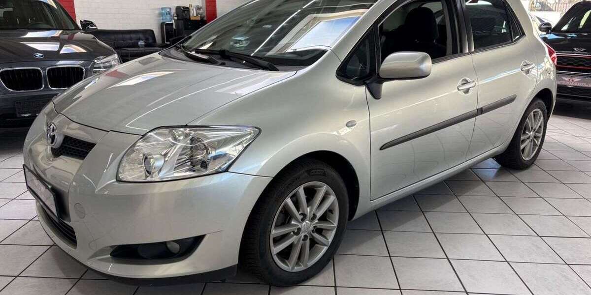 Toyota Auris 130.000 km 7.990 &euro; Leverkusen 51373