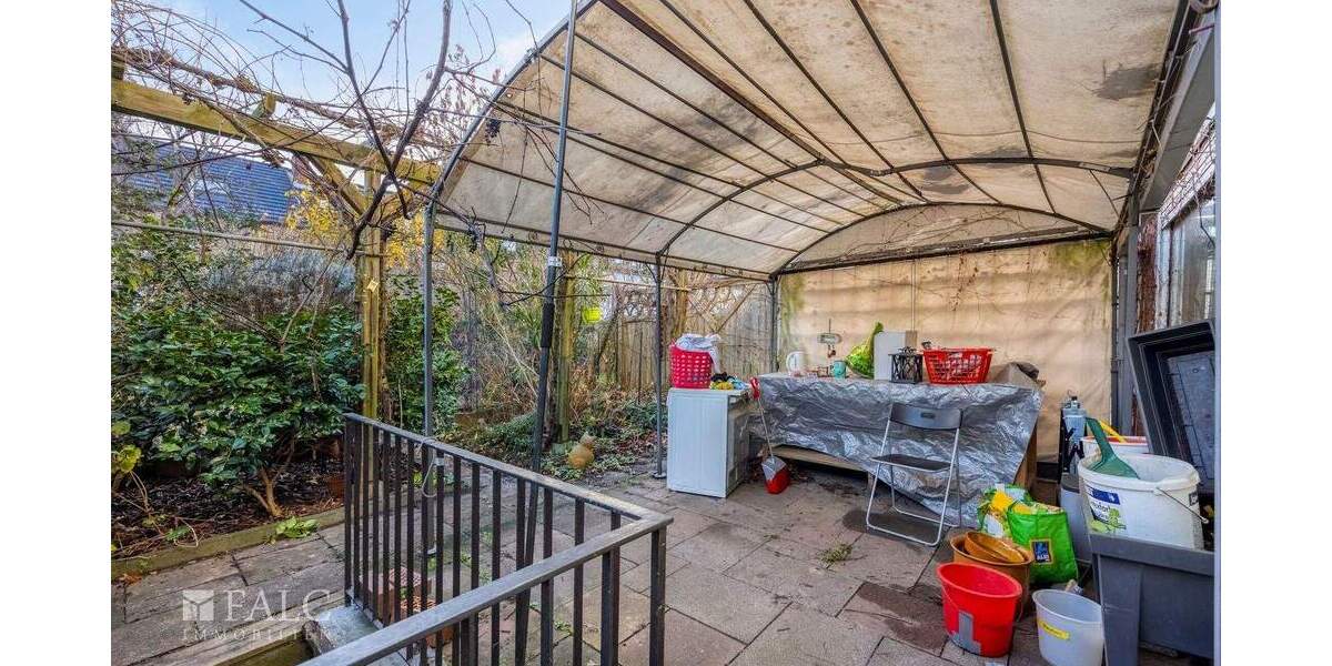 Reihenendhaus mit Garten & Sanierungsfahrplan in Köln-Ossendorf 6 zimmer