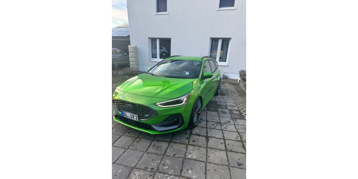 Ford Focus 9.600 km 34.499 &euro; Bergisch Gladbach 51467