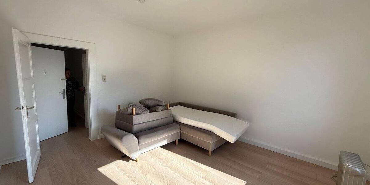 Etagenwohnung Düsseldorf Heerdt - 2 Zimmer, 62 m&sup2;, 1.010&euro; | Angebot:26867628