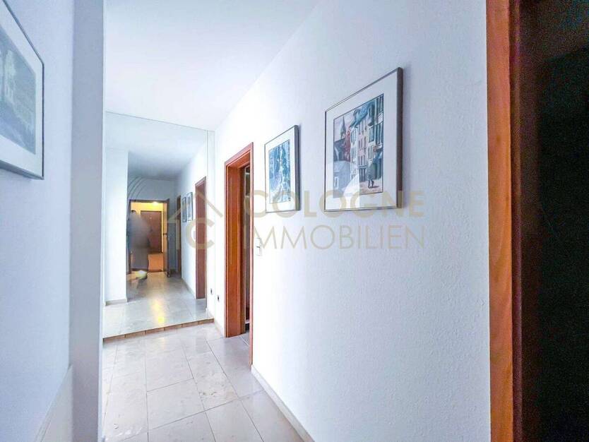 EXKLUSIVE 1,5-ZIMMER WOHNUNG IN KÖLN AM STADTWALD (BRAUNSFELD) MIT NEUWERTIGER KÜCHE 1 zimmer