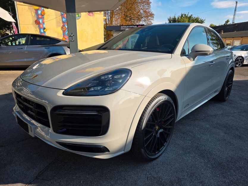Porsche Cayenne 36.900 km 85.900 € Düsseldorf 40227