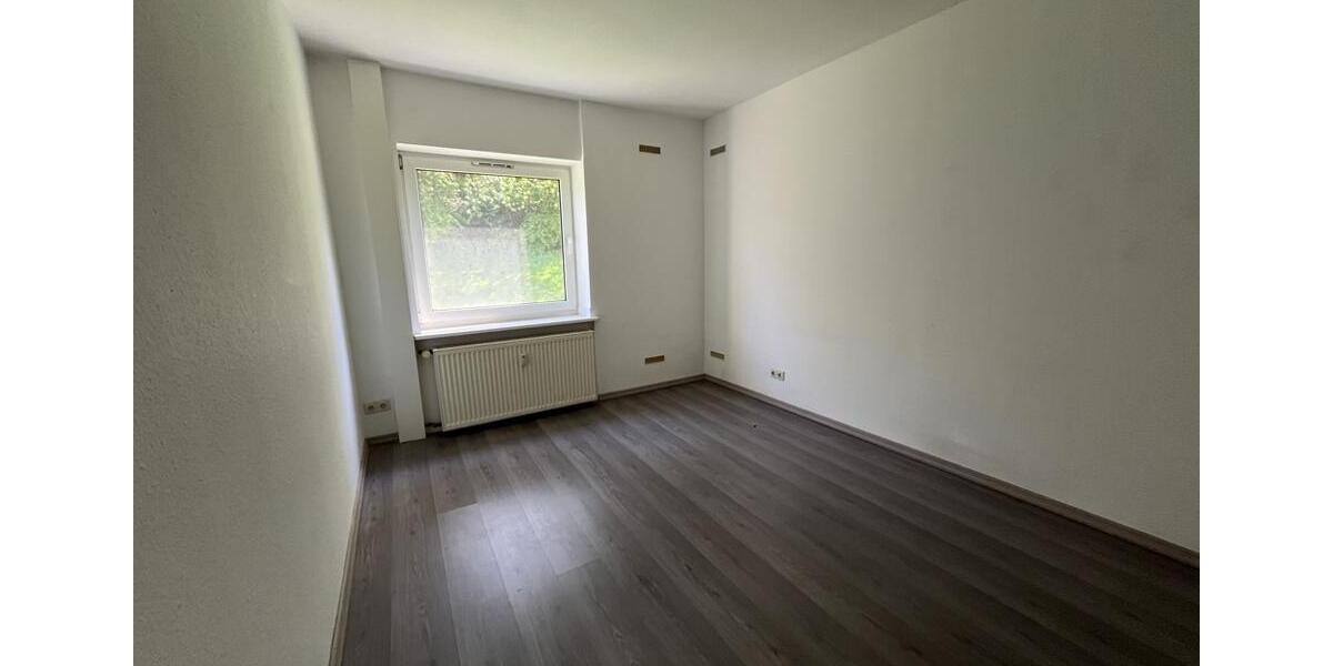 Erdgeschoßwohnung Remscheid Lüttringhausen - 3 Zimmer, 65 m&sup2;, 500&euro; | Angebot:26462521