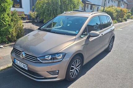 VW Golf Sportsvan 150.000 km 9.399 &euro; Niederkassel 53859