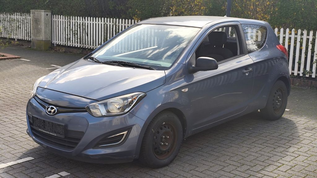 Hyundai i20 129.000 km 2.000 &euro; Leverkusen 51373