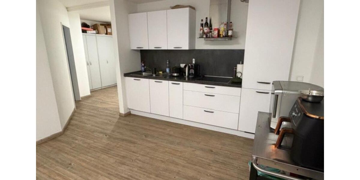 Großzügige 4-Zimmer-Wohnung mit Aufzug im Zentrum von Leverkusen- 4 zimmer