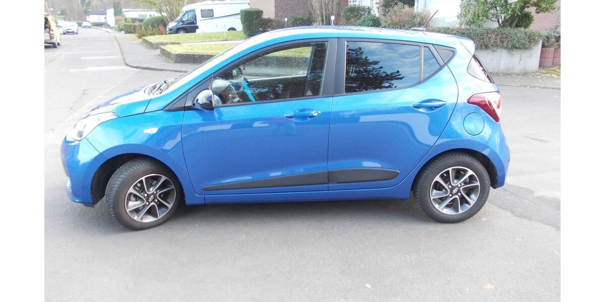 Hyundai i10 29.700 km 10.750 &euro; Köln 51147