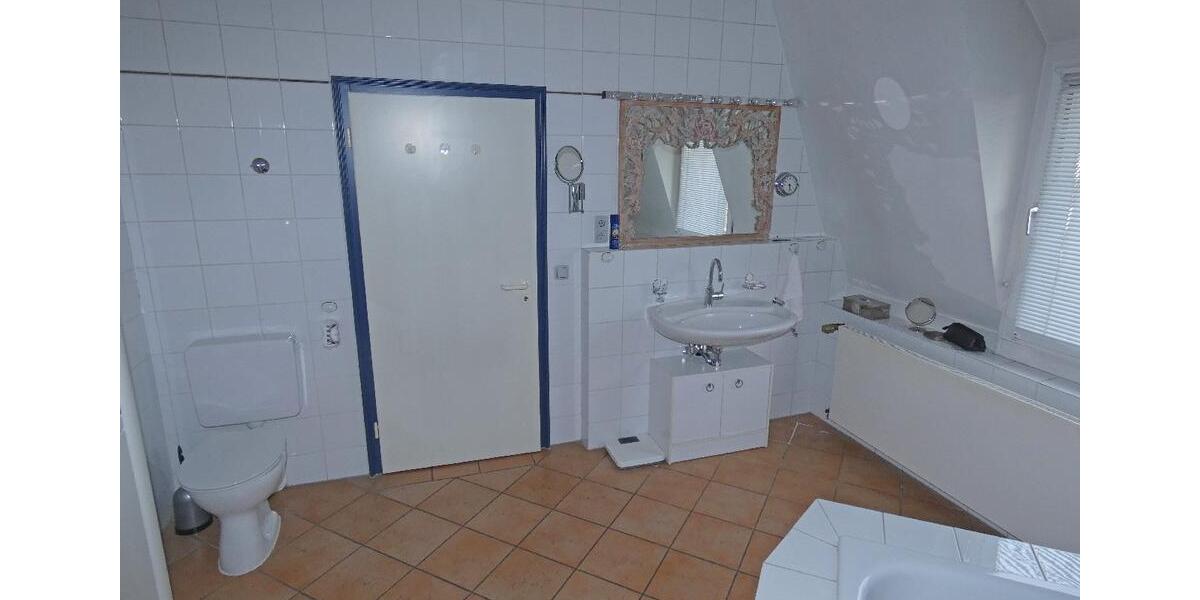 NEU: Ein Traum für Dachgeschossliebhaber direkt im Zentrum von Wiesdorf! 4 zimmer