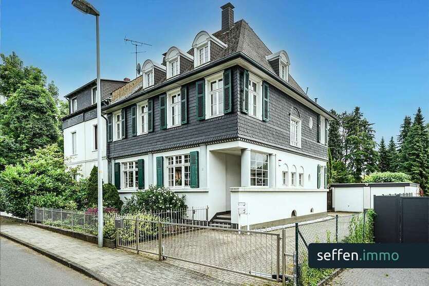 Haus zum Kaufen in Leverkusen 935.000 € 227 m² 10 zimmer
