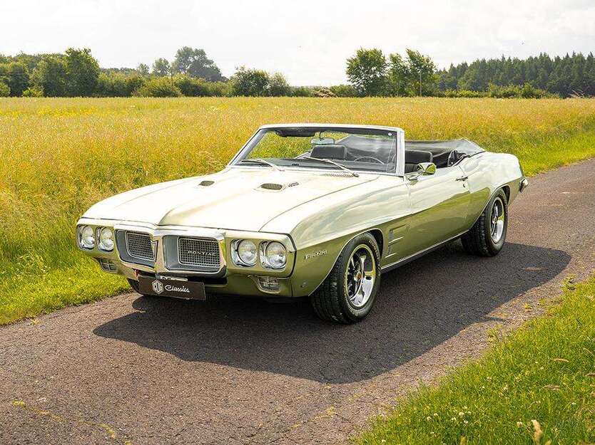 Pontiac Firebird 1.829 km 39.900 € Düsseldorf 40233