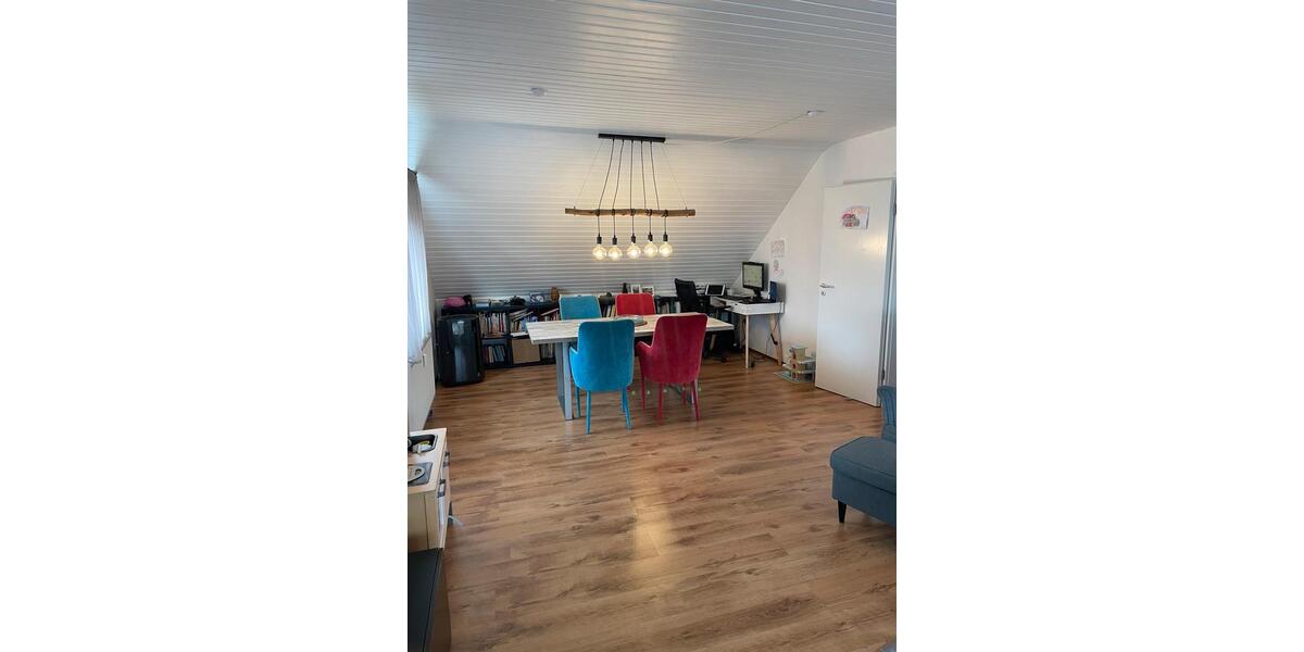 Dachgeschoßwohnung Leverkusen - 3 Zimmer, 83 m&sup2;, 230.000&euro; | Angebot:25257358