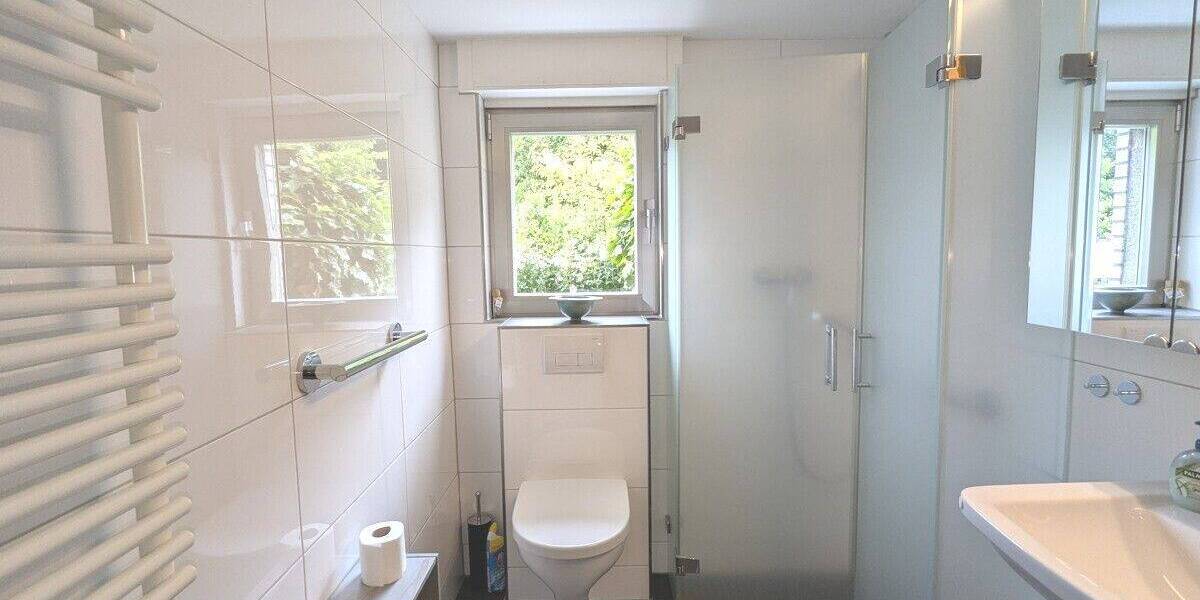 Perfekt für Ihre Familie: Freistehendes EFH mit Keller, Garage und Garten in ruhiger Waldrand-Lage 6 zimmer