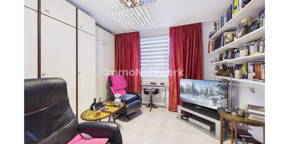 Etagenwohnung Neuss Innenstadt - 3 Zimmer, 78 m&sup2;, 275.000&euro; | Angebot:24814323