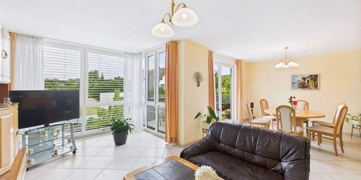 Sonnendurchflutete 3-Zimmer-Wohnung mit großem Balkon in bester Lage von Hürth-Efferen 3 zimmer