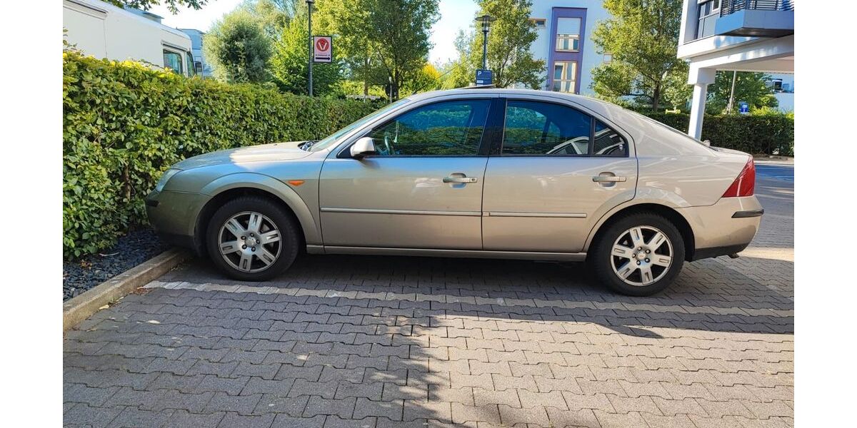 Ford Mondeo 253.000 km 750 &euro; Köln 50829