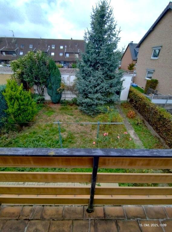 Gute Gelegneheit Großzügig geschnittenes Reihenendhaus mit Balkon, schönem Garten und Garage 6 zimmer