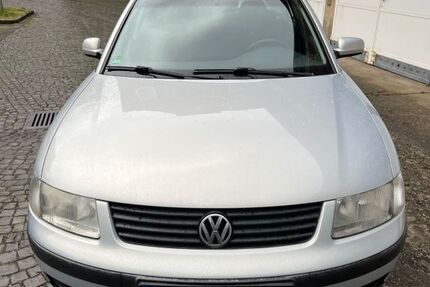 VW Passat 128.928 km 1.600 &euro; Düsseldorf 40474