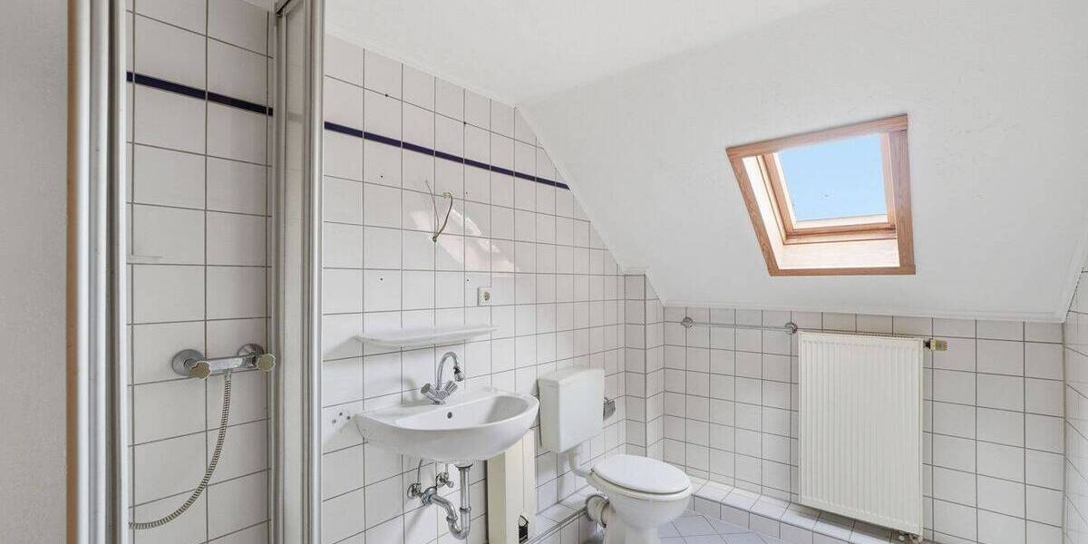 Reihenmittelhaus Neuss Pomona - 7 Zimmer, 144 m&sup2;, 360.000&euro; | Angebot:26733427