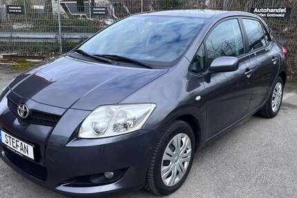 Toyota Auris 123.800 km 5.000 &euro; Neuss 41472