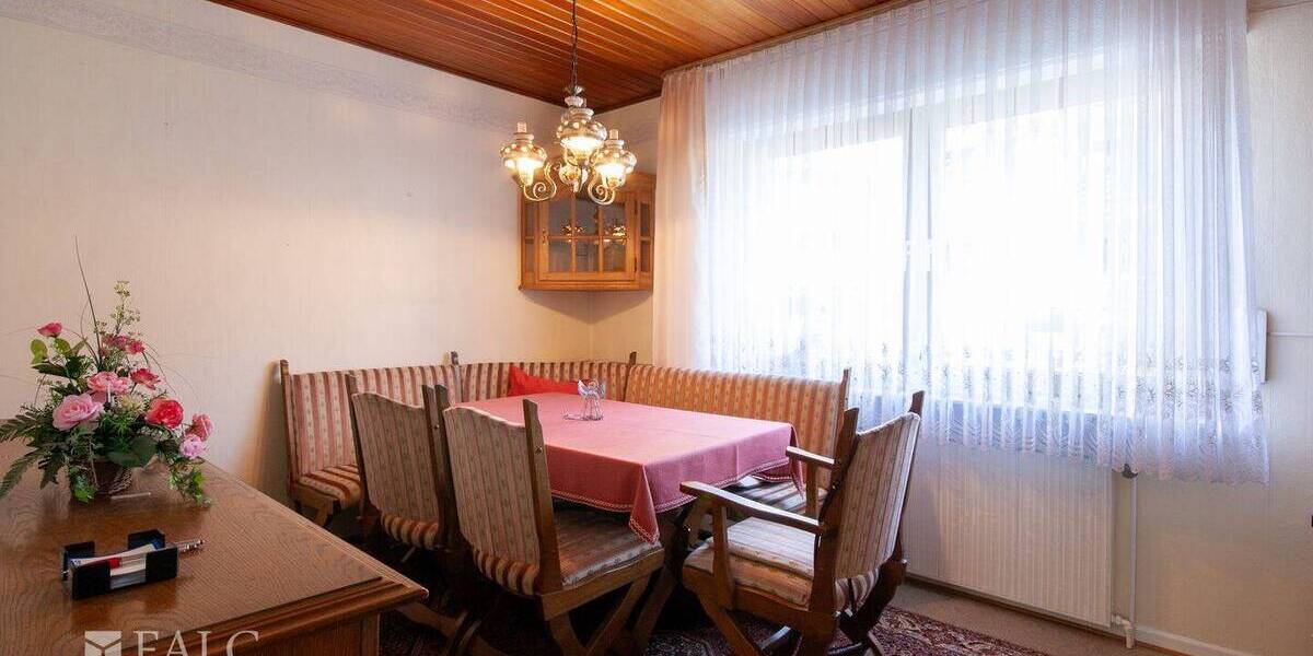 Einfamilienhaus Bergheim Ahe - 5 Zimmer, 115 m&sup2;, 325.000&euro; | Angebot:26869189