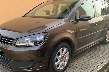 VW Touran 173.467 km 5.800 &euro; Köln 50679