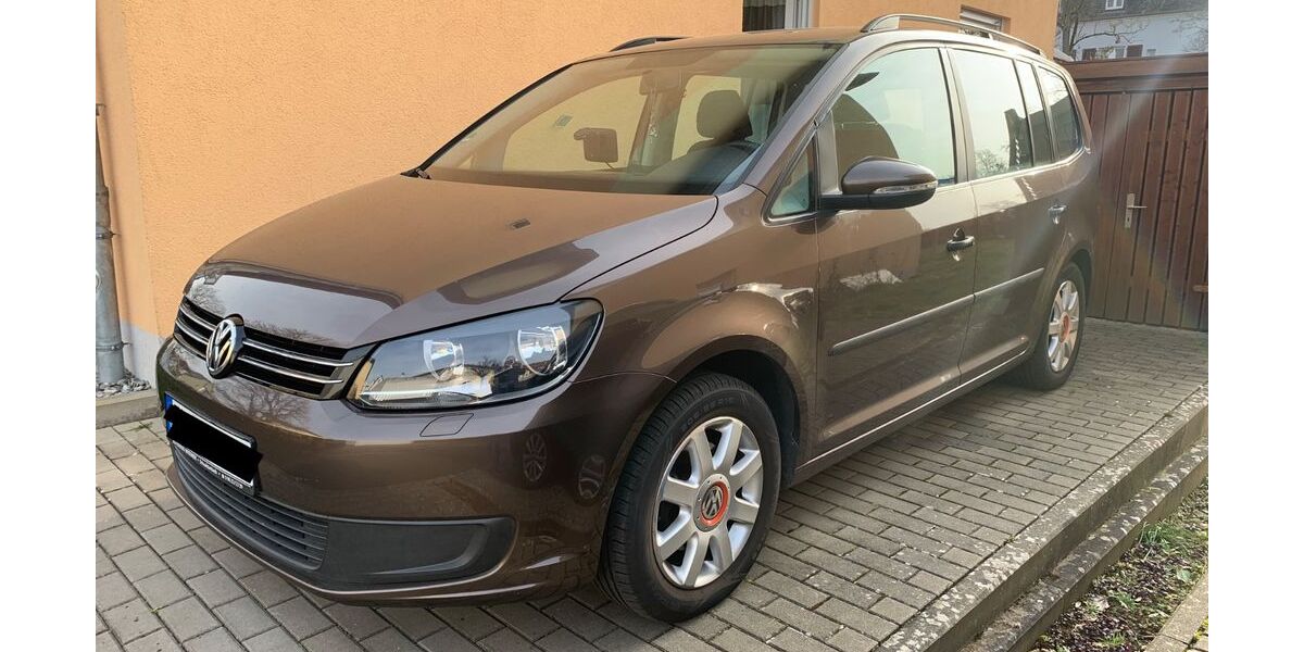 VW Touran 173.467 km 5.800 &euro; Köln 50679