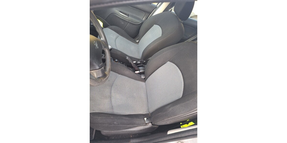 Peugeot 206 198.656 km 2.000 &euro; Düsseldorf 40213