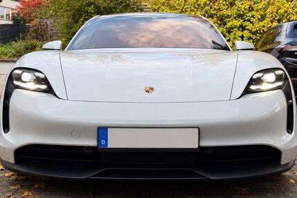 Porsche Taycan 79.000 km 51.000 &euro; Köln 51103
