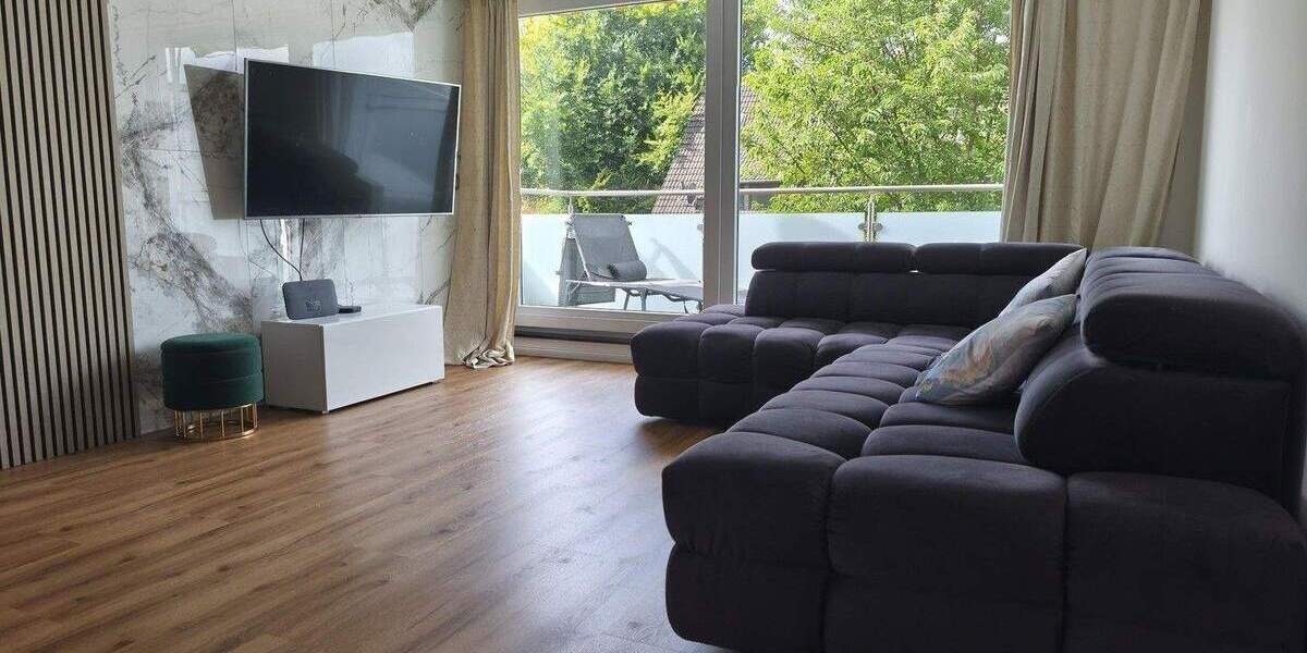 Lichtdurchflutete Wohnung mit Garage, Kamin und eigenem Garten im freistehendem Haus 3 zimmer